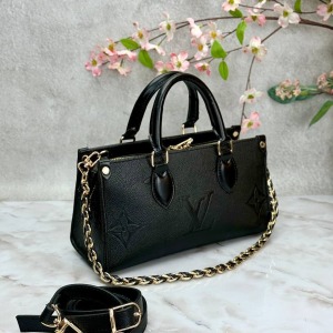Louis Vuitton - OnTheGo East West - Siyah