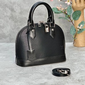 Louis Vuitton - Alma BB - Siyah