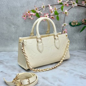Louis Vuitton - OnTheGo East West - Beyaz