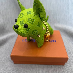 Louis Vuitton Köpek Figürlü Çanta Süsü - Yeşil