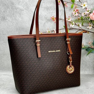 Michael Kors - Jet Set Üst Fermuarlı Omuz Çantası - Koyu Kahverengi