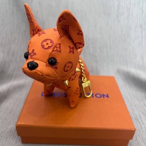 Louis Vuitton Köpek Figürlü Çanta Süsü - Turuncu