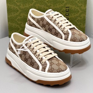 Gucci - Kadın Sneakers - Krem