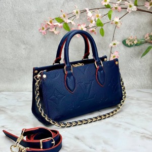 Louis Vuitton - OnTheGo East West - Lacivert