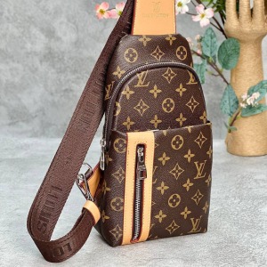 Louis Vuitton - Askılı Çanta - Kahverengi