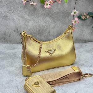 Prada - Prada Re-Edition 2005 Saffiano - Gold