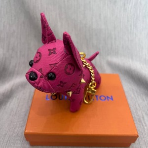 Louis Vuitton Köpek Figürlü Çanta Süsü - Kırmızı