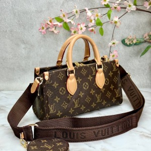Louis Vuitton - OnTheGo East West - Kahverengi