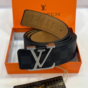 Louis Vuitton - Kemer 44 - 110