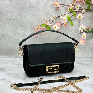 Fendi - Baguette Küçük Boy - Siyah