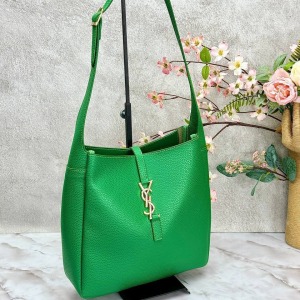 Yves Saint Laurent - LE 5 À 7 Soft Small - Yeşil