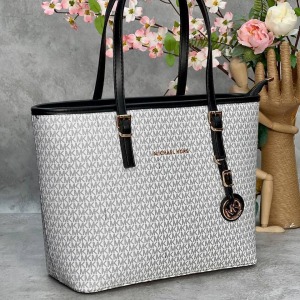Michael Kors - Jet Set Üst Fermuarlı Omuz Çantası - Beyaz