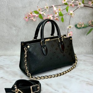 Louis Vuitton - OnTheGo East West - Siyah
