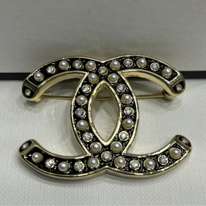 Chanel - Broş
