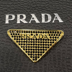 Prada - Broş