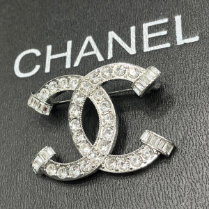 Chanel - Broş
