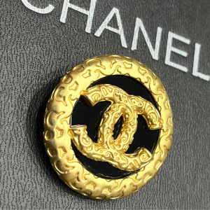 Chanel - Broş