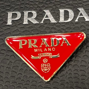 Prada - Broş