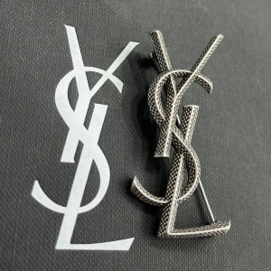 Yves Saint Laurent - Broş
