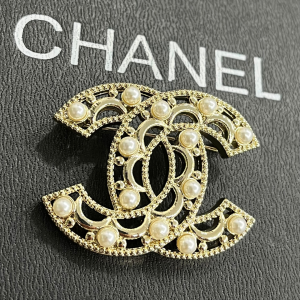 Chanel - Broş