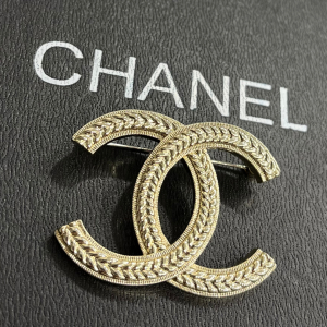 Chanel - Broş